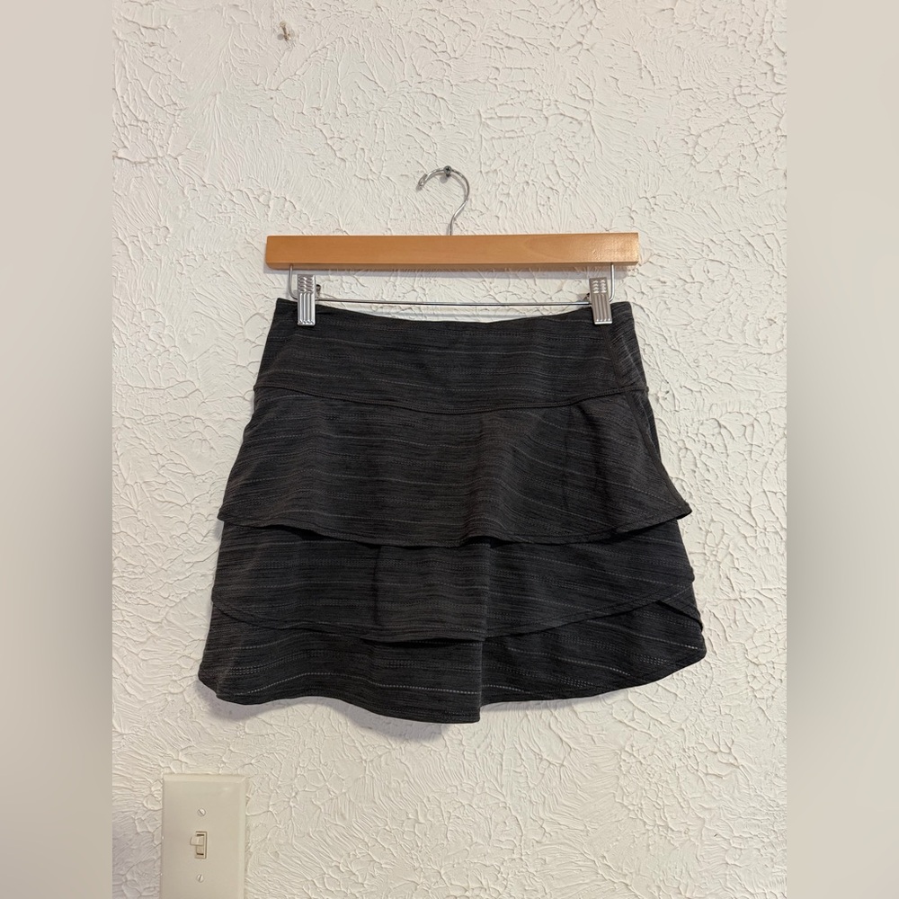 Athleta Skort Size Medium Athletic Activewear Black Stretch Pocket Back